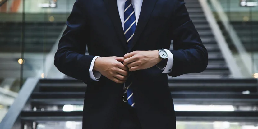 Hvor meget får man i løn som receptionist?